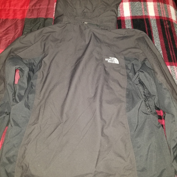The North Face Hyvent Coat - Picture 4 of 6